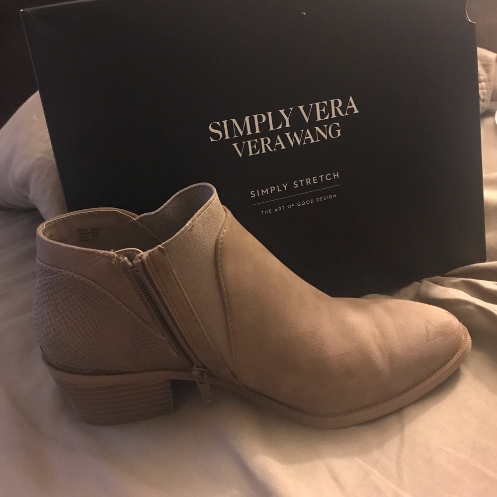 Simply Vera Wang ankle boots